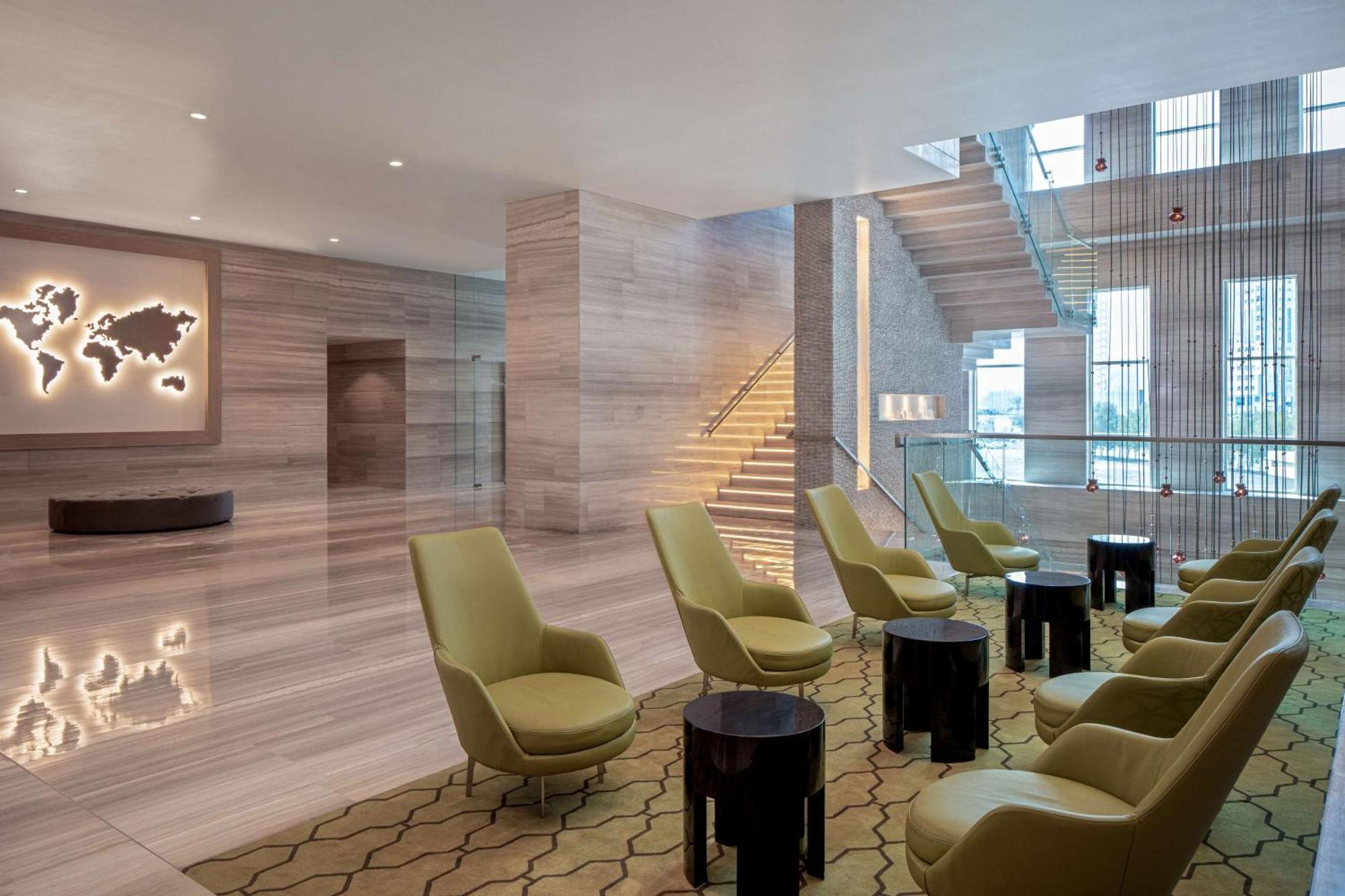 Doubletree By Hilton Fujairah City Exterior foto The lobby of the hotel