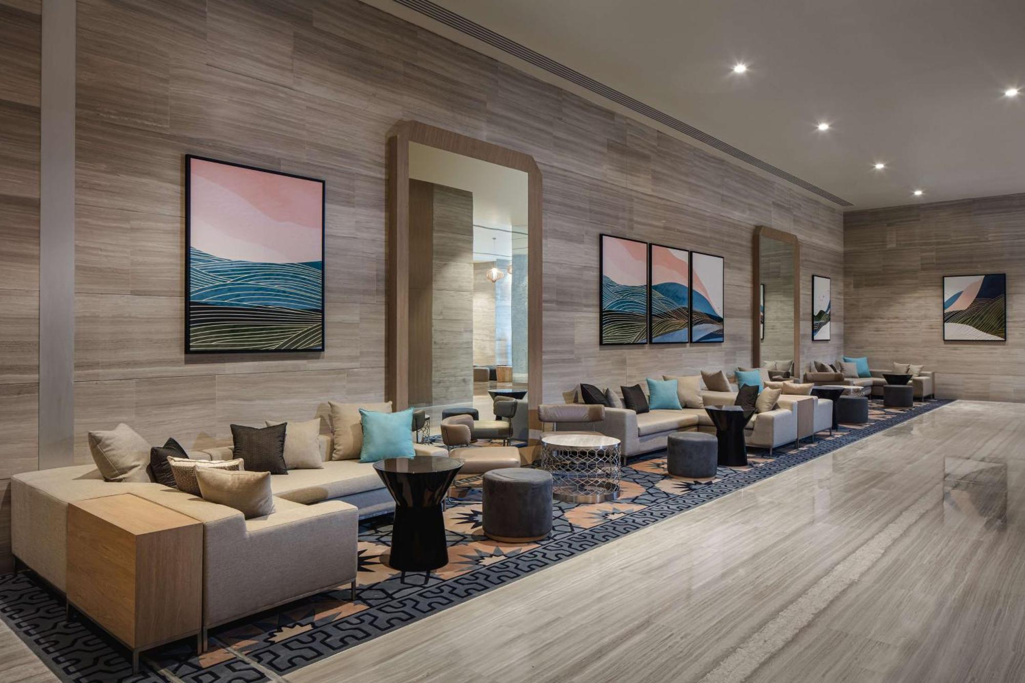 Doubletree By Hilton Fujairah City Exterior foto The lounge at the airport
