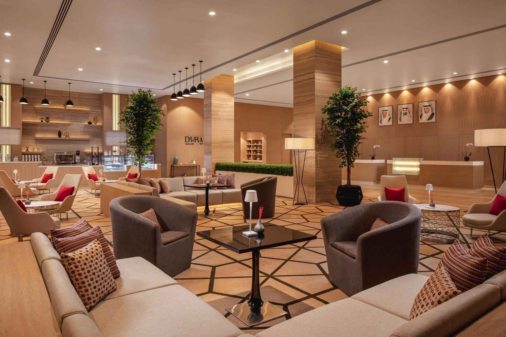 Doubletree By Hilton Fujairah City Exterior foto The lounge at the airport